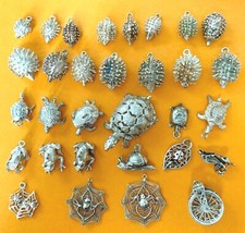 SMALL ANIMALS Vintage sterling silver bracelet charms, hedgehogs, frogs, turtles