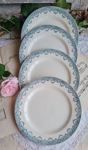 Anciennes assiettes plates - 4,