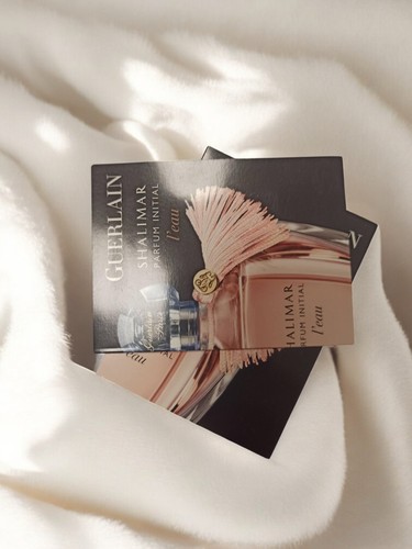 Carte publicitaire parfum