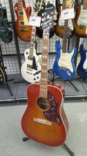 GUITARE ÉLECTRIQUE ACOUSTIQUE EPIPHONE HUMMINGBIRD PRO FC