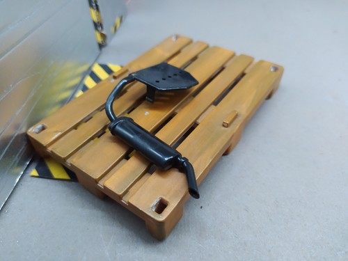 Pôt d échappement jeep - 1/18,