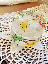 ancienne boite ronde en verre émaillé de guirlandes de fleurs
