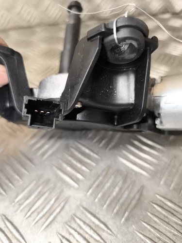 Moteur essuie glace arriere