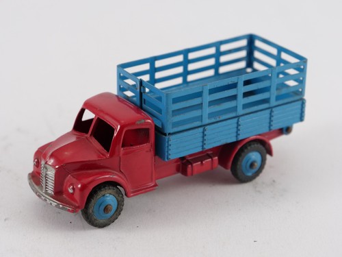 Dinky toys 343 farm - gb,