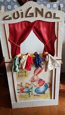 Théâtre Castellet de Guignol en bois peint avec 4 marionnettes années 50-60