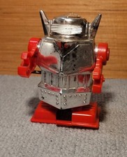 Ancien robot, Toy Hero