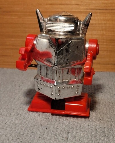 Ancien robot toy hero - ancien,