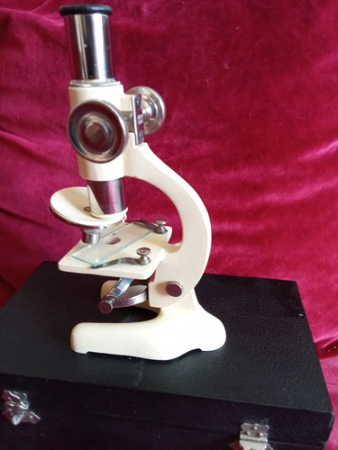 Microscope ancien dans - microscope, coffret