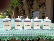 Belle Série de 5 Pots à Epices " Décor Lustucru " Opaque de Sarreguemines