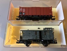 TRIX HO 2 WAGONS  DE LA DRG EN