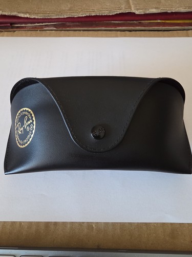 étui ray ban noir quasi - noir,