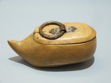 -ANCIENNE JOLIE BOITE TABATIERE BOIS CLAIR forme SABOT  jus de grenier déco   D