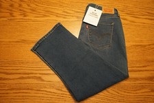 NWT WOMEN'S LEVI JEANS Size 6
