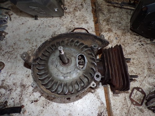 Bas moteur mobylette - bas,