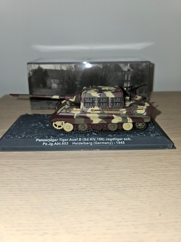 Militaria char tank - militaria,