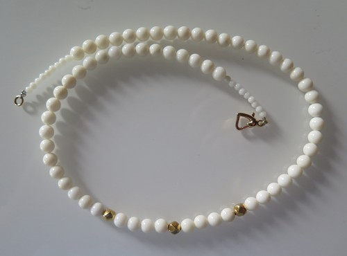 Collier corail blanc or - ,