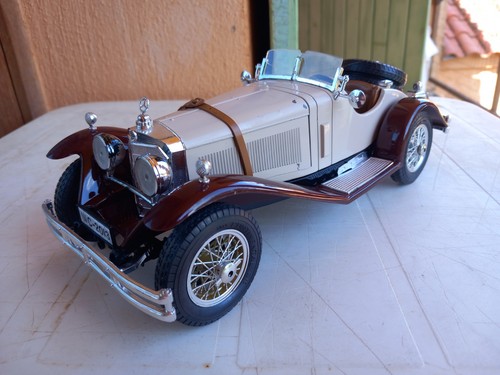 Burago mercedes benz ssk - burago, 1/18