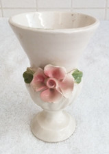 vase aux fleurs en porcelaine