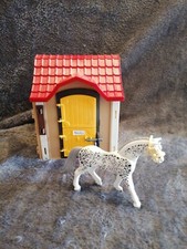 PLAYMOBIL Accessoire paddock avec cheval 