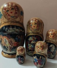 5 POUPEES RUSSE EN BOIS