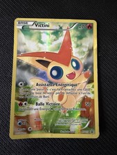 VICTINI FULL ART - POKÉMON