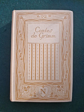les contes de grimm .Magnifique livre  ancien .Dessins Maurice Berty.