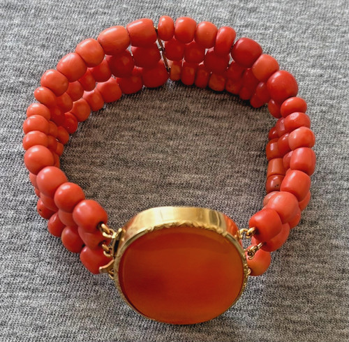 Bracelet corail massif - or,