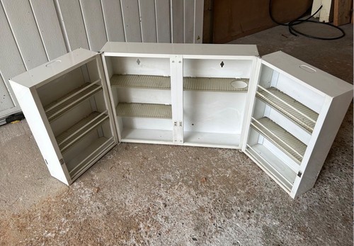 Armoire vintage pharmacie - armoire,