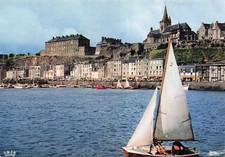 50 GRANVILLE VOILIERS DANS LE BASSIN A FLOT