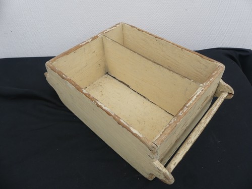 Vends ancienne belle caisse - , en