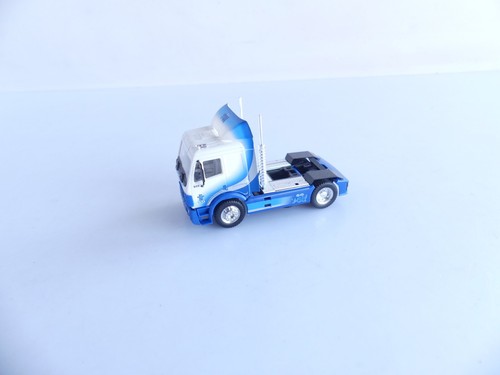 Herpa camion tracteur - /,
