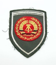 DDR NVA uniforme écusson