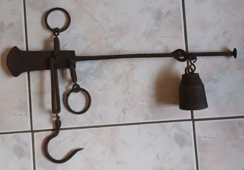 Balance romaine ancienne - , en