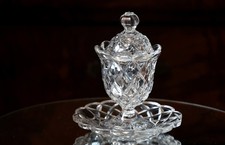 Dans le goût de BACCARAT. ·