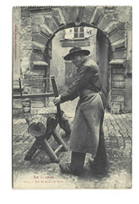 48  LA LOZERE  UN SCIEUR DE BOIS