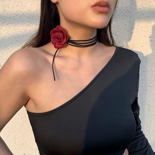 Collier chaîne clavicule