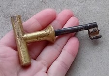 Ancienne Poignée / CLÉ en