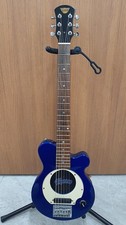 Mini guitare électrique