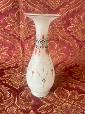 Vase balustre en opaline