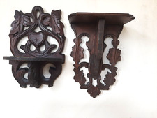 2 anciennes étagères en bois