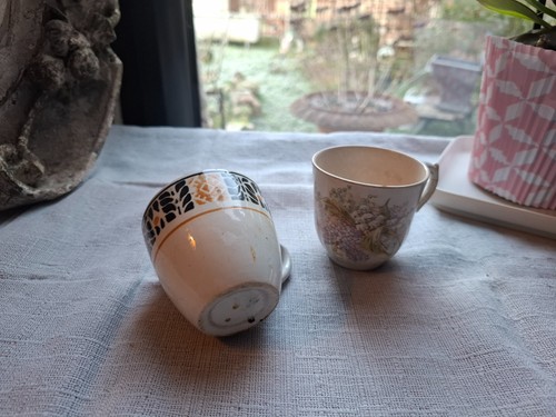 Tasses anciennes décor - 2,