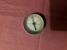 Ancienne petite boussole en