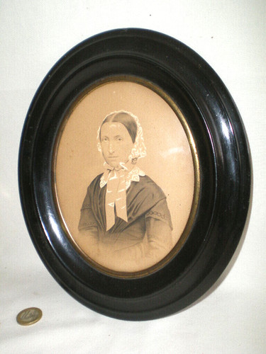 Beau portrait femme milieu - de,