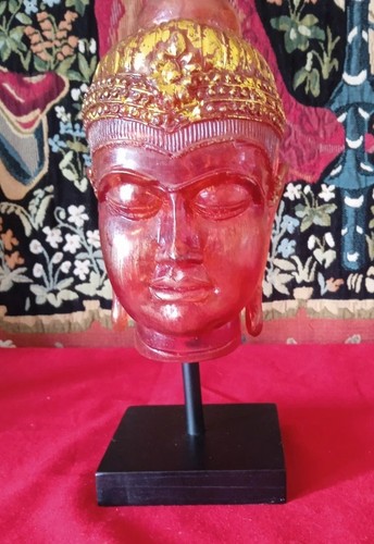Tête bouddha sur - sur, socle,
