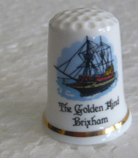 Dé à coudre de collection en porcelaine décoré d'un navire à voile