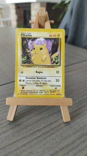 Carte pokémon pikachu - pokémon,