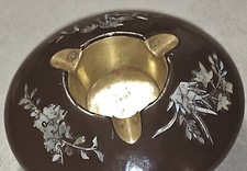 Superbe Cendrier Laque XIXe Napoléon 3 décors Incrustations florale en NACRE Tbe