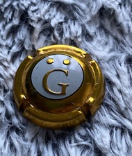Capsule de Champagne Estampillée Joli Relief Giraud Henri G N.16