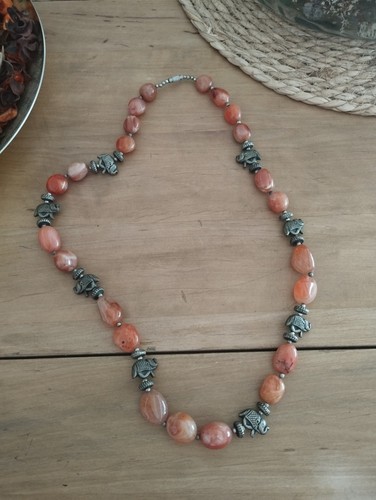 Collier perles corneline