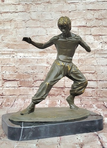 Sculpture statue figurine - sculpture,